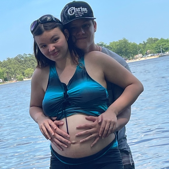 Meet your Posher, Brianna - Picture 3 of 4